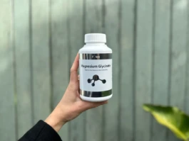 Jaclyn Cave, Naturopath